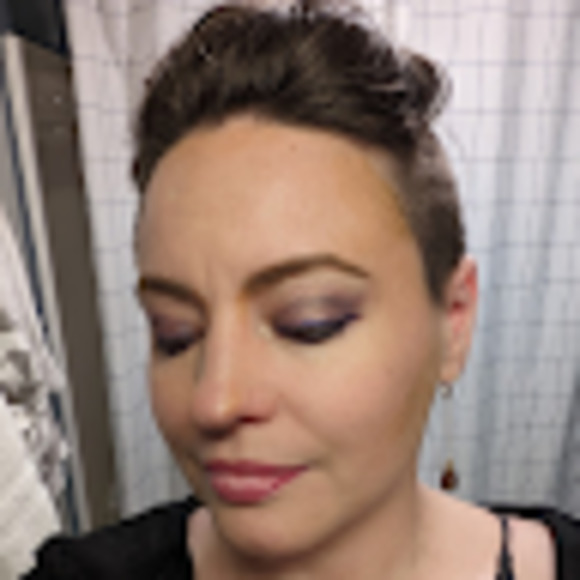 Meet your Posher, Celeste - Picture 1 of 1